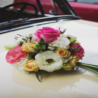 How to save money on your wedding car wedding car
