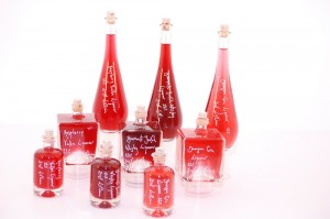 Favour Your Wedding Guests With a Demijohn gift set