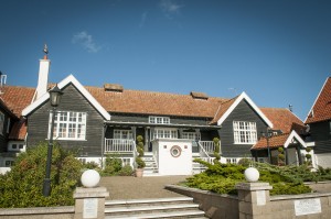 Thorpeness Country Club exterior (med)